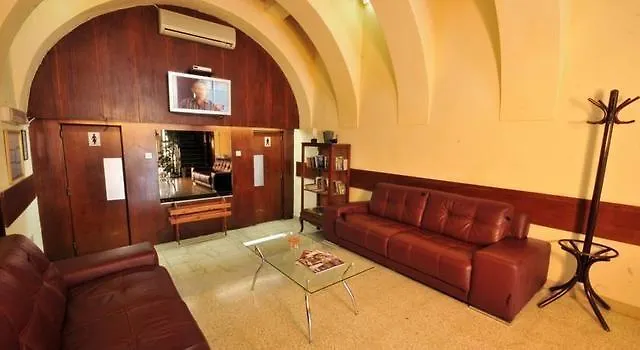 British Hotel La La Valletta