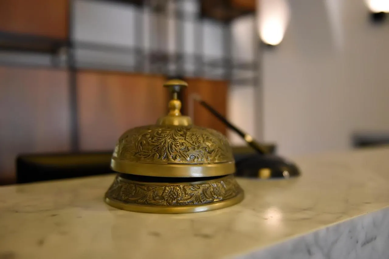 British Hotel La La Valletta