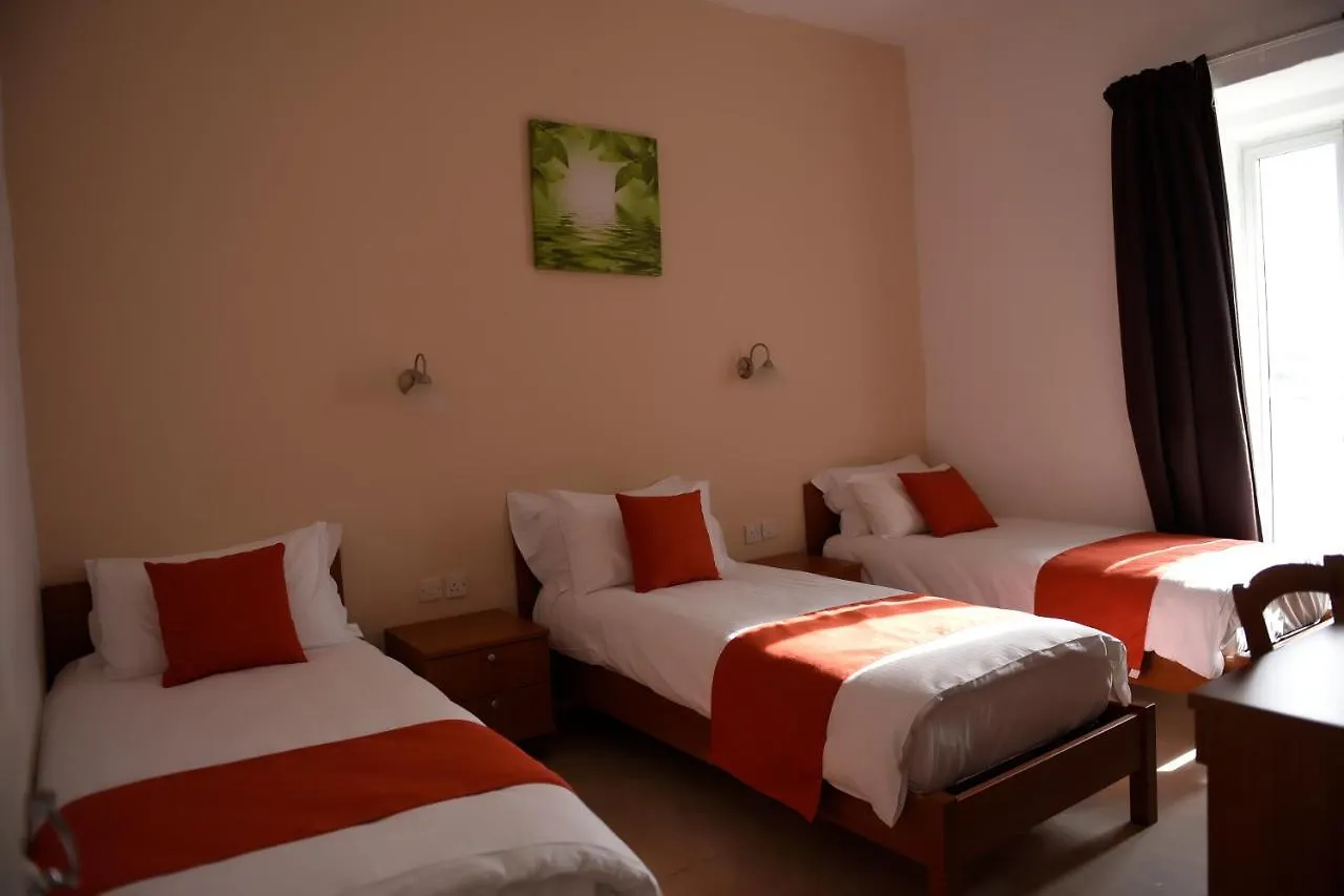 British Hotel La La Valletta