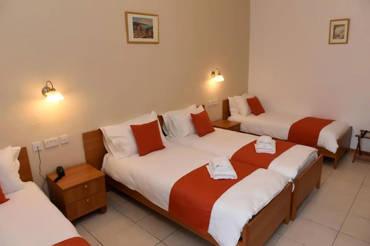 British Hotel La La Valletta 2*,  Malta